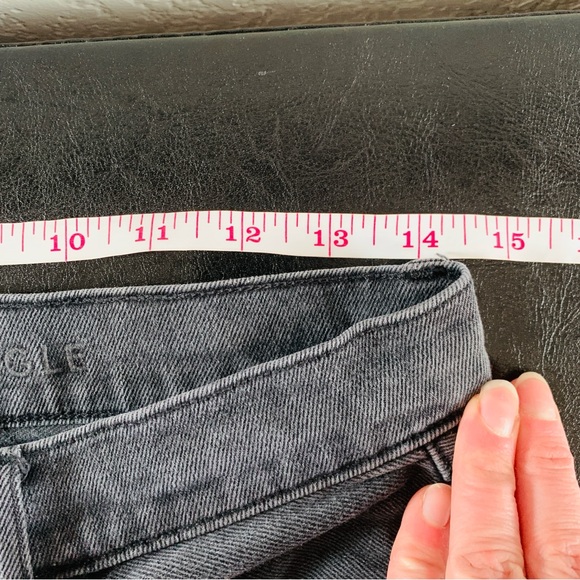 American Eagle Black Distressed Highest Rise 90s Boyfriend Jeans | Size 10 - Picture 9 of 9